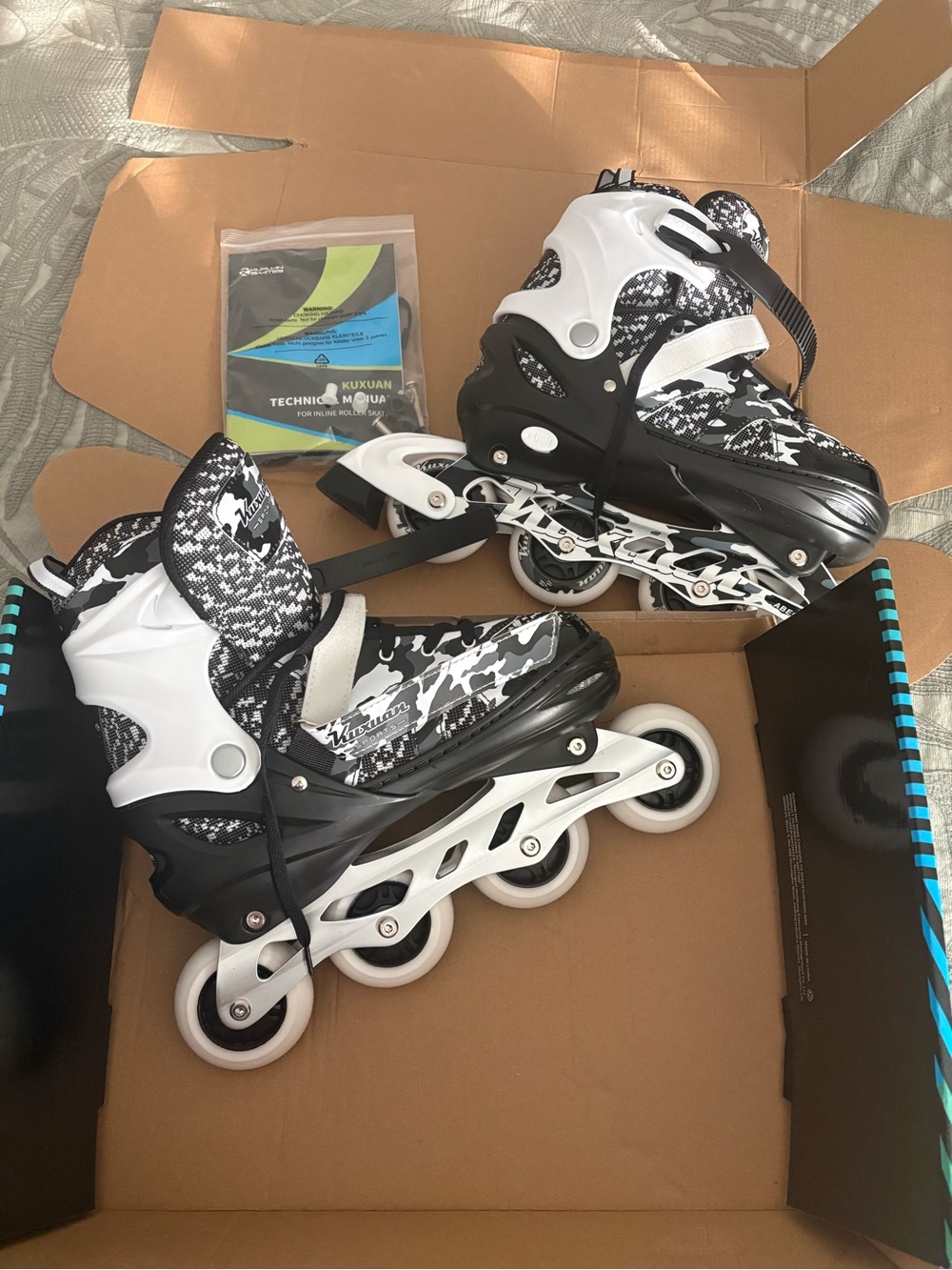 Kids Adjustable Inline Skates - Black & White